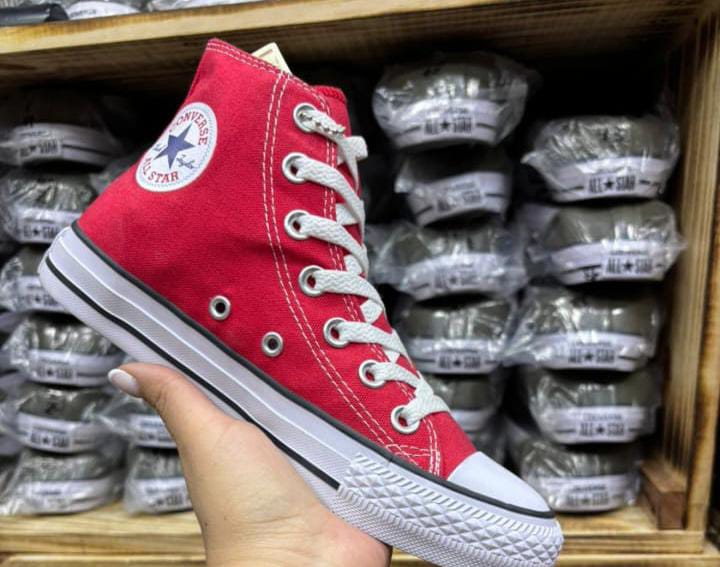 Converse Bota